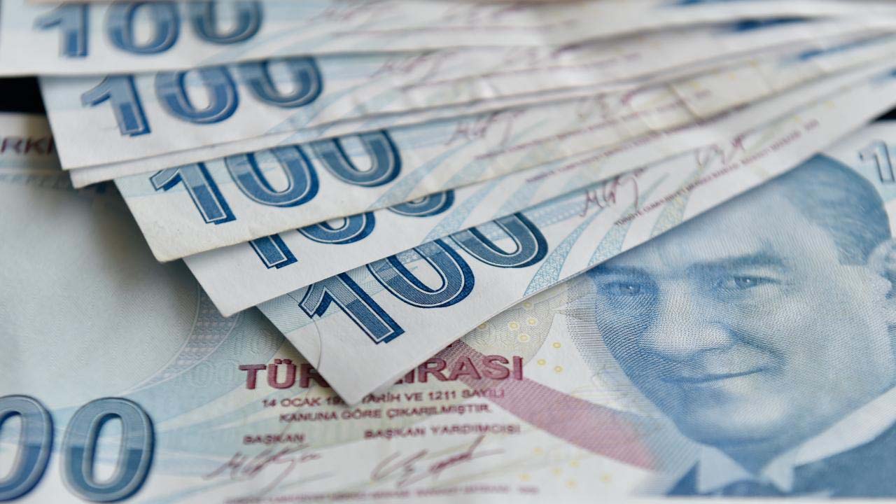 Emekli vatandaşlara 100 bin TL nakit imkanı! Karar meclisten geçti