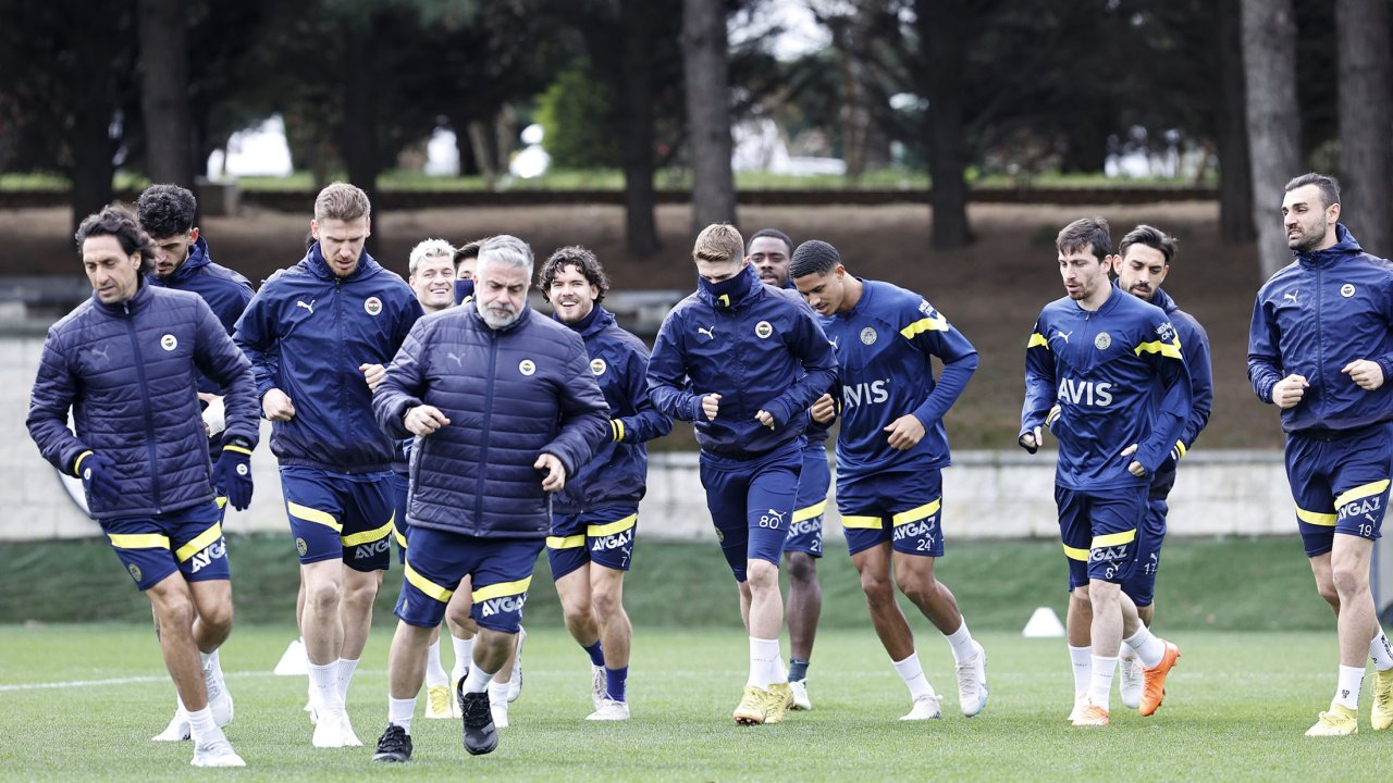 Fenerbahçe'de Sevilla Hazırlıkları Devam Ediyor