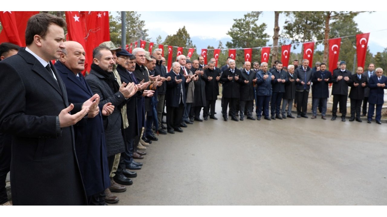 Erzincan Depreminde Hayatını Kaybeden 653 Kişi Anıldı