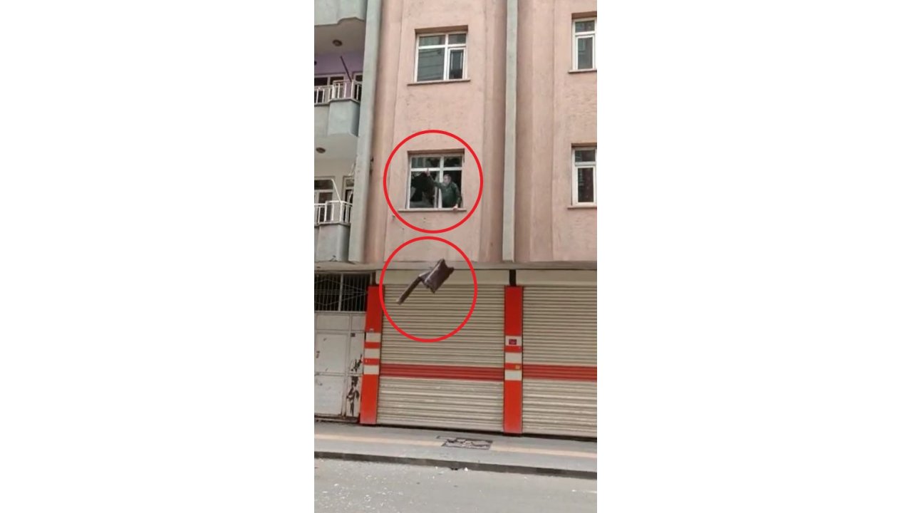 Fahiş Fiyatlı Kiralar Nedeniyle Ağır Hasarlı Evden Çıkmıyorlar
