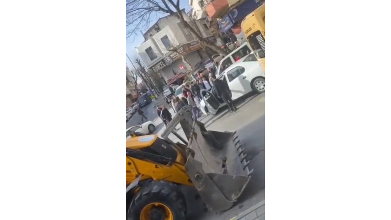 Gaziosmanpaşa'da Tartıştığı Sürücünün Aracına Çarptı