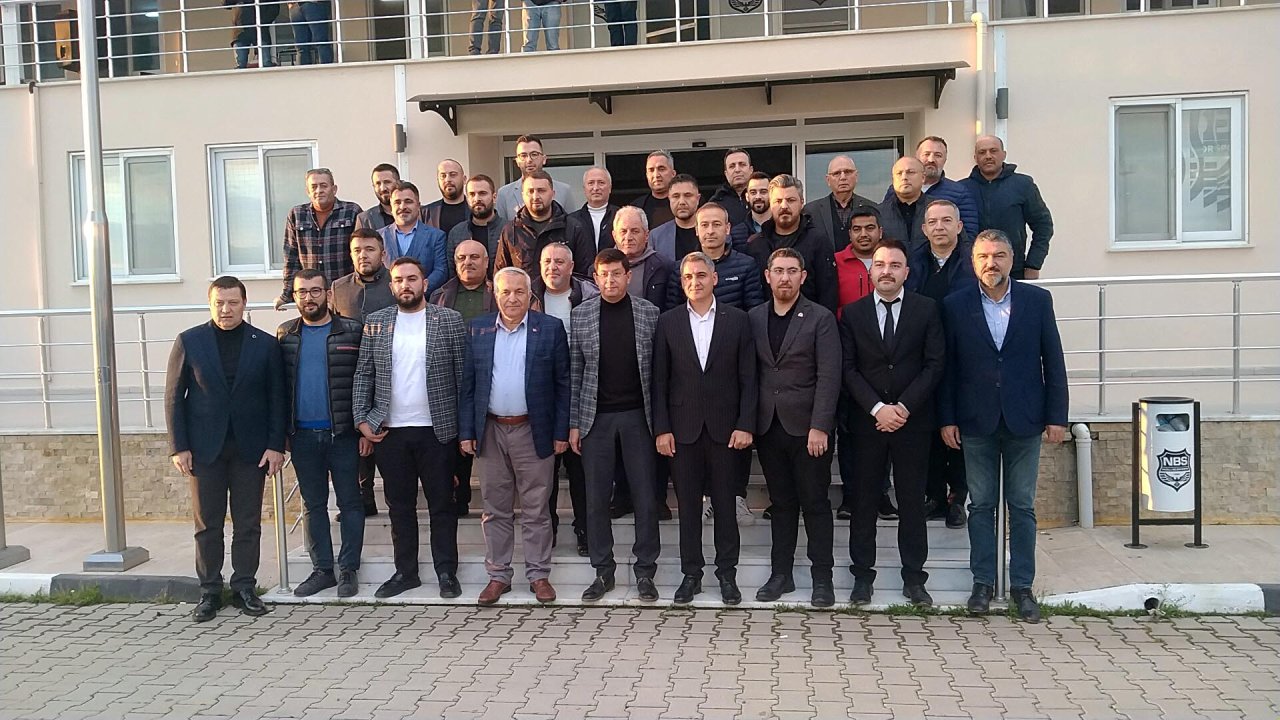 Nazilli Belediyespor'da Ünal Önal Güven Tazeledi