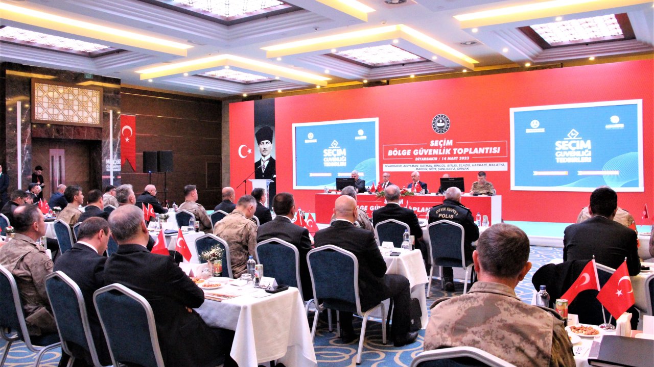 İçişleri Bakan Yardımcısı Ersoy, Diyarbakır'da Seçim Güvenlik Toplantısında
