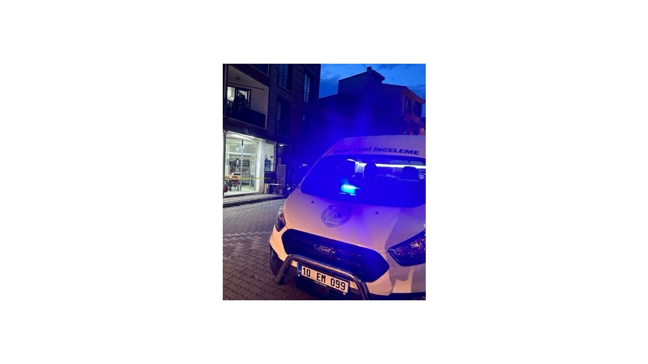 Kahvehanede Oğlunun Tartıştığı Müşterilere Pompalı İle Ateş Etti: 1 Ölü, 1 Yaralı