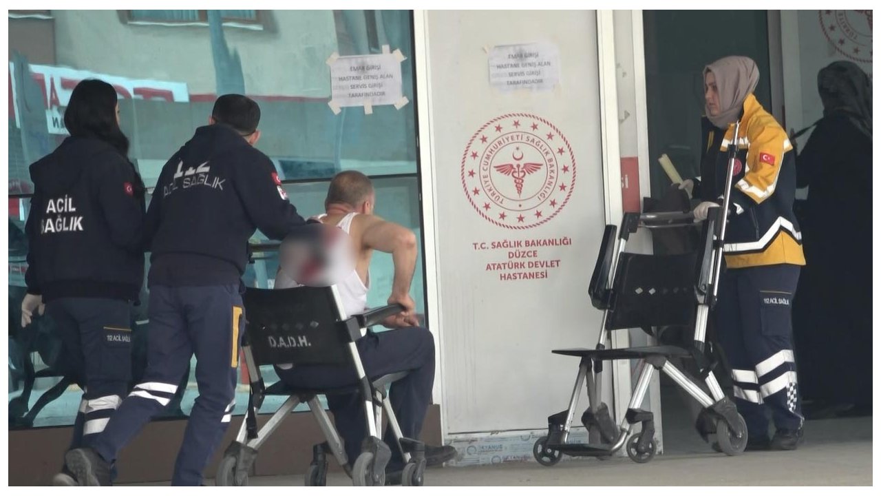 Dini Nikahla Birlikte Yaşadığı Kişiyi Bıçaklayıp, Kendini İhbar Etti