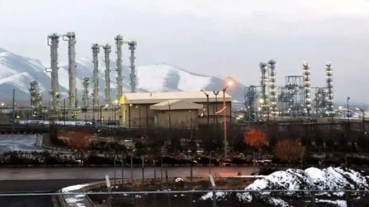 İran nükleer anlaşması: AB, Rusya'yı işaret eden 'dış faktörler' nedeniyle Viyana müzakerelerinde 'duraklama' gerektiğini söyledi