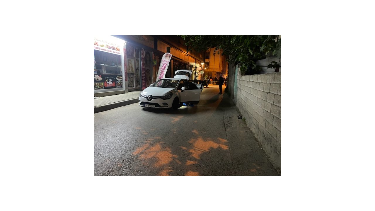 Otomobiliyle Seyir Halindeyken Silahlı Saldırıda Hayatını Kaybetti