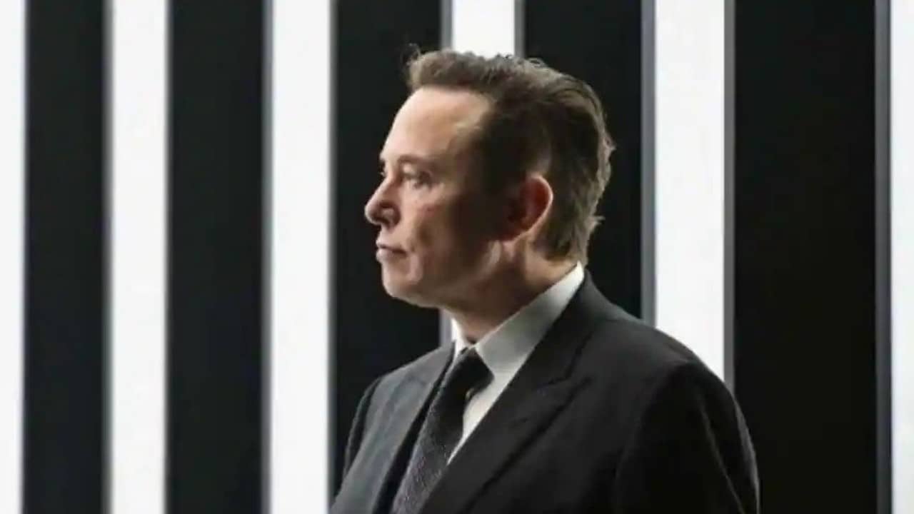 Elon Musk, 'önemli iyileştirmeler yapmak' için Twitter'ın yönetim kuruluna katıldı