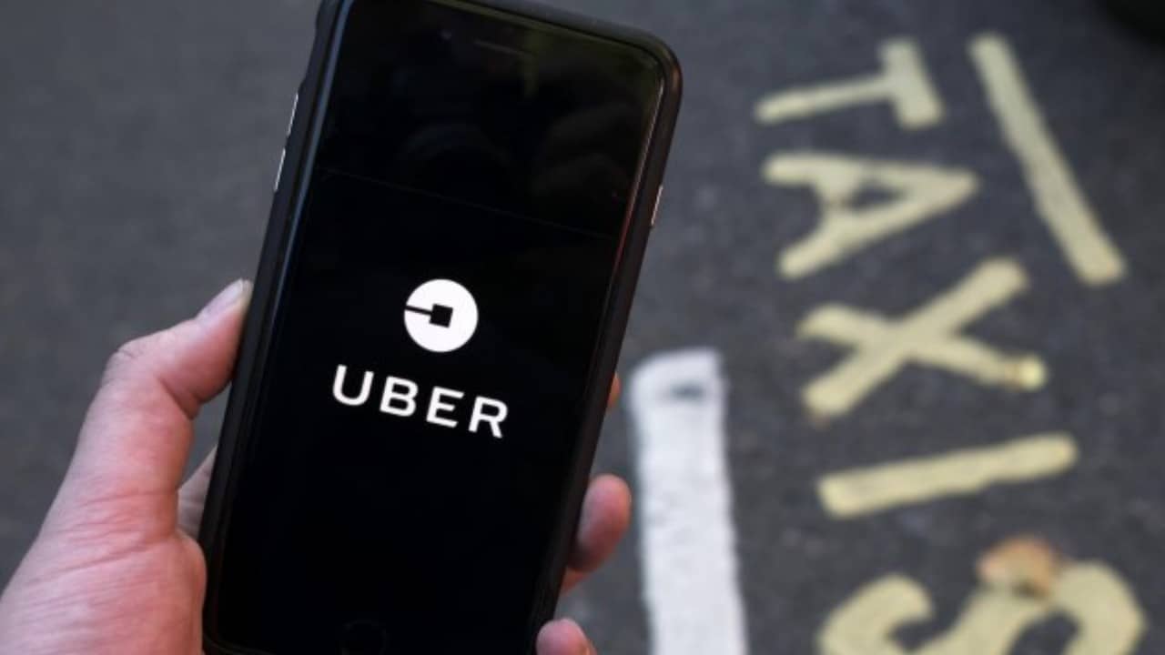 Uber U.K. otobüs, tren, uçak ve kiralık araç rezervasyonları sunacak