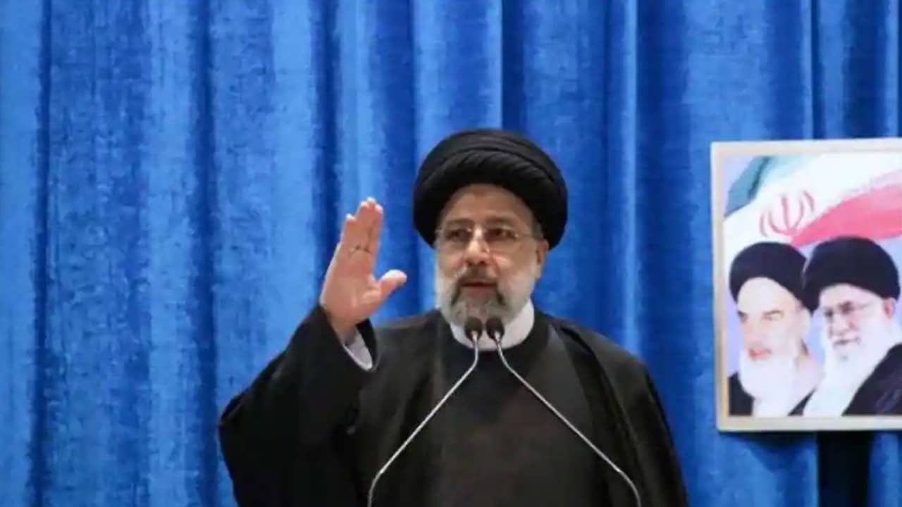 İran Cumhurbaşkanı Ebrahim Raisi, 'nükleer haklardan' geri çekilmeyeceğini söyledi
