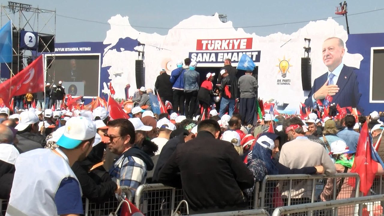 Cumhurbaşkanı Erdoğan Büyük İstanbul Mitingi'ne 1 Milyon 700 Bin Kişinin Katıldığını Açıkladı