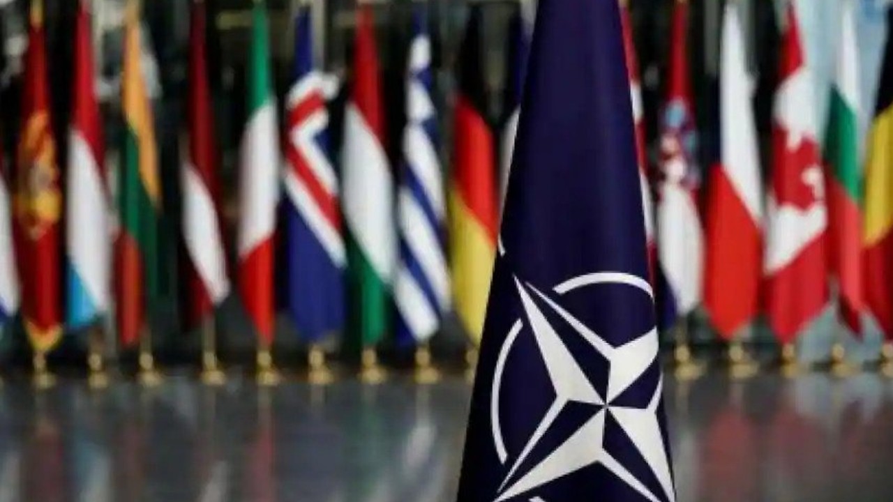 Finlandiya NATO'ya katılmaya bir adım daha yaklaştığını söylerken, Rusya bunu 'sınırlarımız' için bir tehdit olarak nitelendiriyor