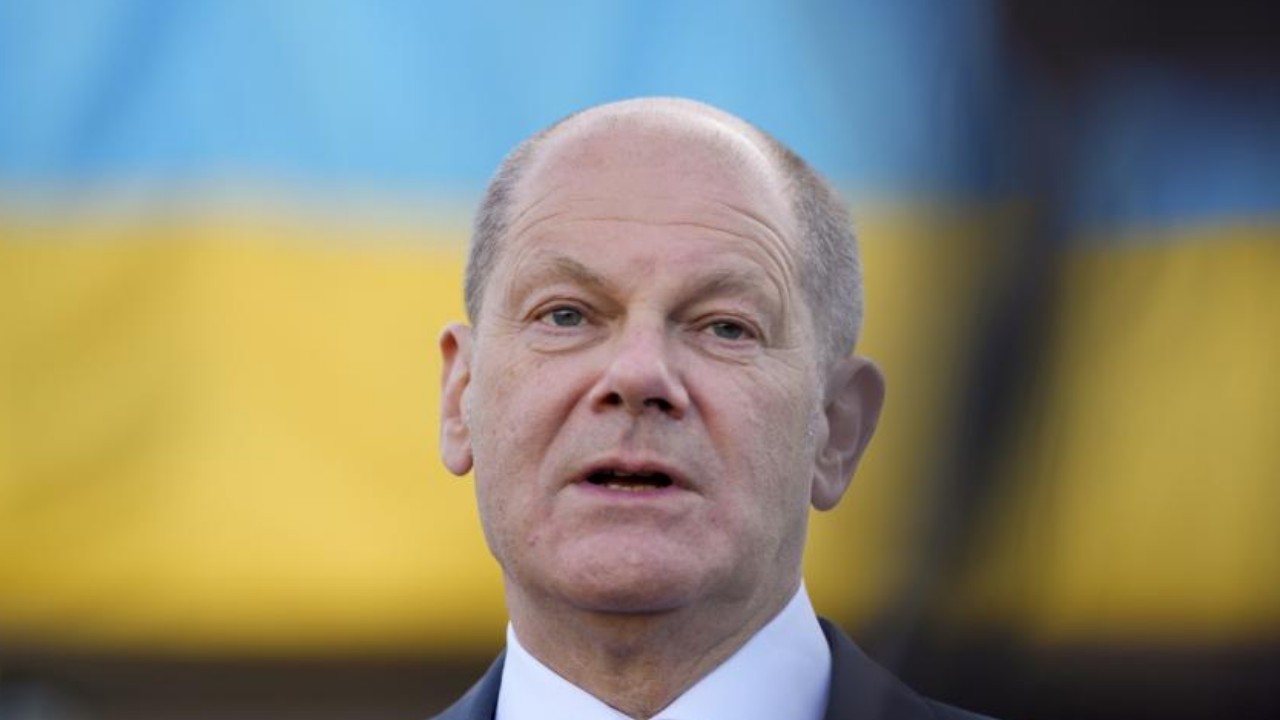 Scholz'un partisi SPD, Almanya'nın en büyük eyaletinde en kötü sonuca geriledi